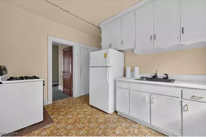 627 Maple Ave, Elizabeth, NJ 07202 - Photo 13