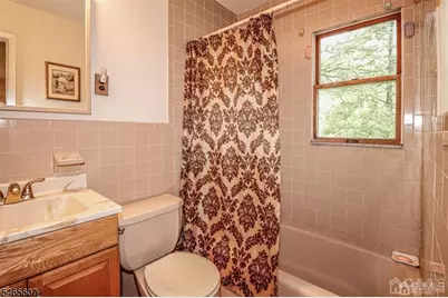 3 Sarno St, Woodbridge Township, NJ 07067 - Photo 17