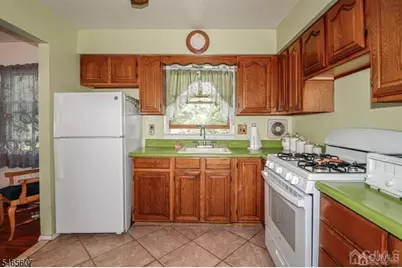 3 Sarno St, Woodbridge Township, NJ 07067 - Photo 11