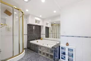 1633 Harmon Cove Tower, Secaucus, NJ 07094 - Photo 23