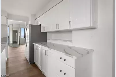 1633 Harmon Cove Tower, Secaucus, NJ 07094 - Photo 5
