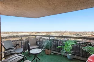 1633 Harmon Cove Tower, Secaucus, NJ 07094 - Photo 13