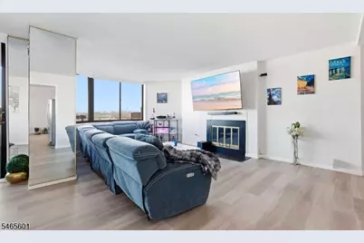 1633 Harmon Cove Tower, Secaucus, NJ 07094 - Photo 11