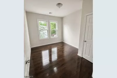 467 Hawthorne Ave, Newark, NJ 07112 - Photo 9