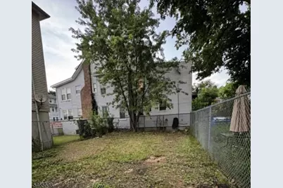 467 Hawthorne Ave, Newark, NJ 07112 - Photo 13
