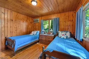 2207 Lakeside Dr W, Vernon, NJ 07422 - Photo 23