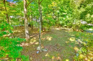 2207 Lakeside Dr W, Vernon, NJ 07422 - Photo 45