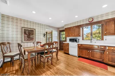 11 Oakland Ter, Fairfield, NJ 07004 - Photo 3