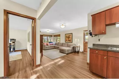 11 Oakland Ter, Fairfield, NJ 07004 - Photo 15