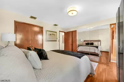 11 Oakland Ter, Fairfield, NJ 07004 - Photo 19