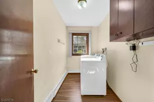 11 Oakland Terrace, Fairfield, NJ 07004 - Photo 25