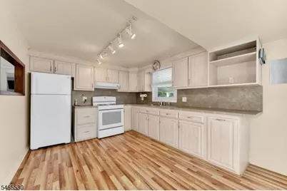 224 Baker St, Dover, NJ 07801 - Photo 7