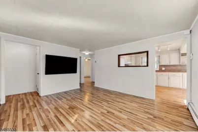 224 Baker St, Dover, NJ 07801 - Photo 5