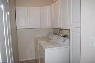 121 Cardigan Ct, Parsippany, NJ 07054 - Photo 15