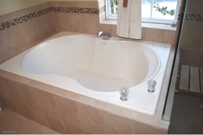 121 Cardigan Ct, Parsippany, NJ 07054 - Photo 13