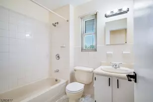 14 Wedgewood Dr, Verona, NJ 07044 - Photo 7