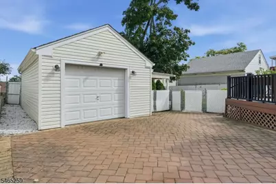 112 Jefferson Pl, Totowa, NJ 07512 - Photo 25