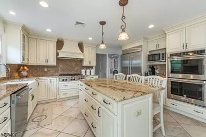 178 Webster Dr, Wayne, NJ 07470 - Photo 17