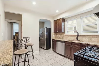 281 Smith St, Newark, NJ 07106 - Photo 5