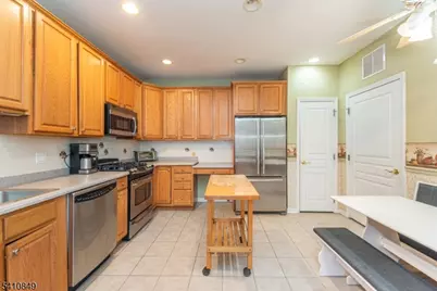10323 Warrens Way #323, Wanaque, NJ 07465 - Photo 9
