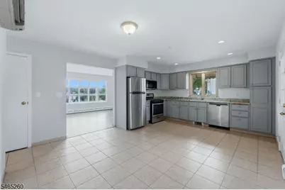 107 Crosby Ave, Totowa, NJ 07512 - Photo 7