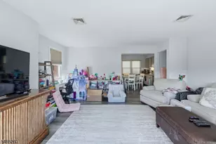 107 Crosby Ave, Totowa, NJ 07512 - Photo 21