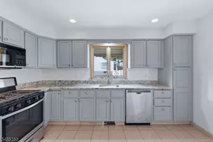 107 Crosby Ave, Totowa, NJ 07512 - Photo 9