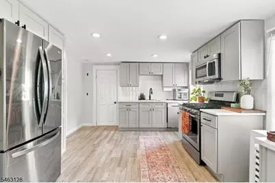 321 Boyden Ave, Maplewood, NJ 07040 - Photo 17