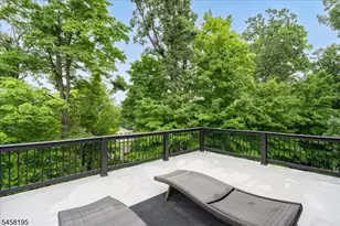 25 Oakwood Dr, New Providence, NJ 07974 - Photo 33