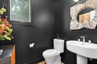 25 Oakwood Dr, New Providence, NJ 07974 - Photo 3