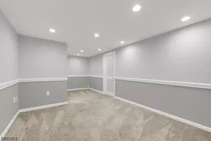 9 Shetland Dr, Clark Township, NJ 07066 - Photo 17