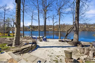 173 Point Breeze Dr, West Milford, NJ 07421 - Photo 29