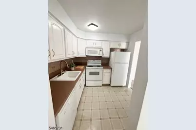 464C Liberty St #C212, Little Ferry, NJ 07643 - Photo 3