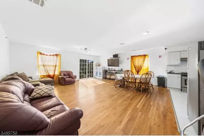 208 Oak St, Elizabeth, NJ 07201 - Photo 15