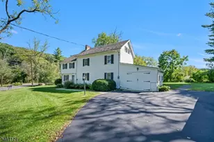 132 Valley Station Rd, Bethlehem Township, NJ 08802 - Photo 3