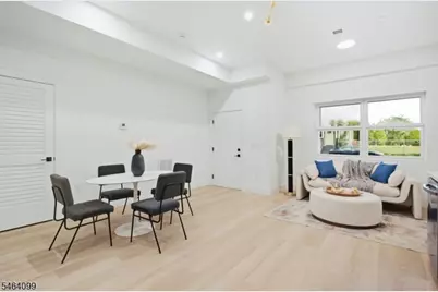 647 S 10th St, Newark, NJ 07108 - Photo 9