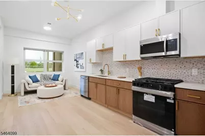 647 S 10th St, Newark, NJ 07108 - Photo 3