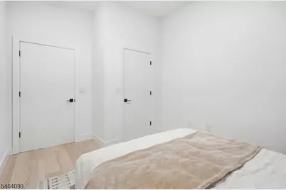 647 S 10th St, Newark, NJ 07108 - Photo 17