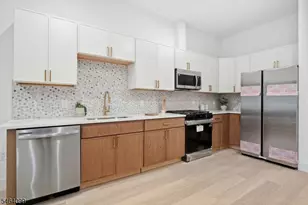 647 S 10th St, Newark, NJ 07108 - Photo 5