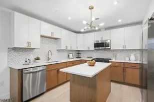 643 S 10th St, Newark, NJ 07108 - Photo 25