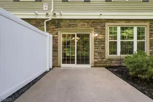 305 Waterview Ct, Hanover Township, NJ 07927 - Photo 5