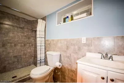 76 Orchard Dr, Clifton, NJ 07012 - Photo 7