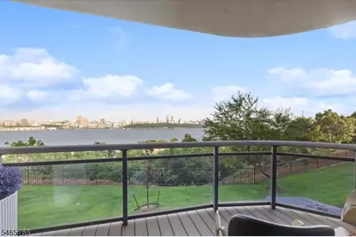 100 Carlyle Dr #VG6, Cliffside Park, NJ 07072 - Photo 31
