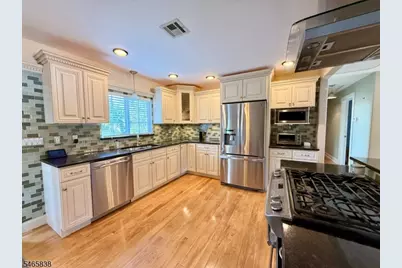 15 Hazel St, Lincoln Park, NJ 07035 - Photo 3