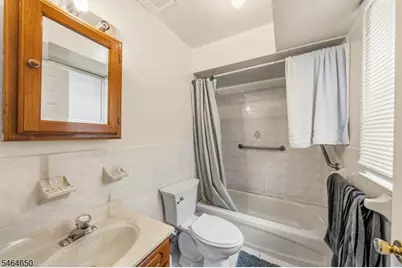 39 Wainwright St, Newark, NJ 07112 - Photo 25