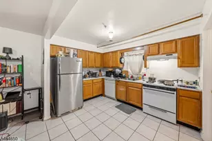 39 Wainwright St, Newark, NJ 07112 - Photo 3