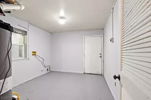 592 S 18th St, Newark, NJ 07103 - Photo 17