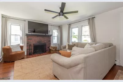 191 Horseneck Rd, Fairfield, NJ 07004 - Photo 3