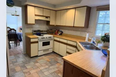 947 E Lincoln Ave, Piscataway Township, NJ 08854 - Photo 7