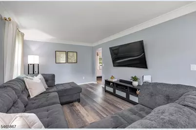 405 Bellwood Ave, Union Township, NJ 08802 - Photo 3